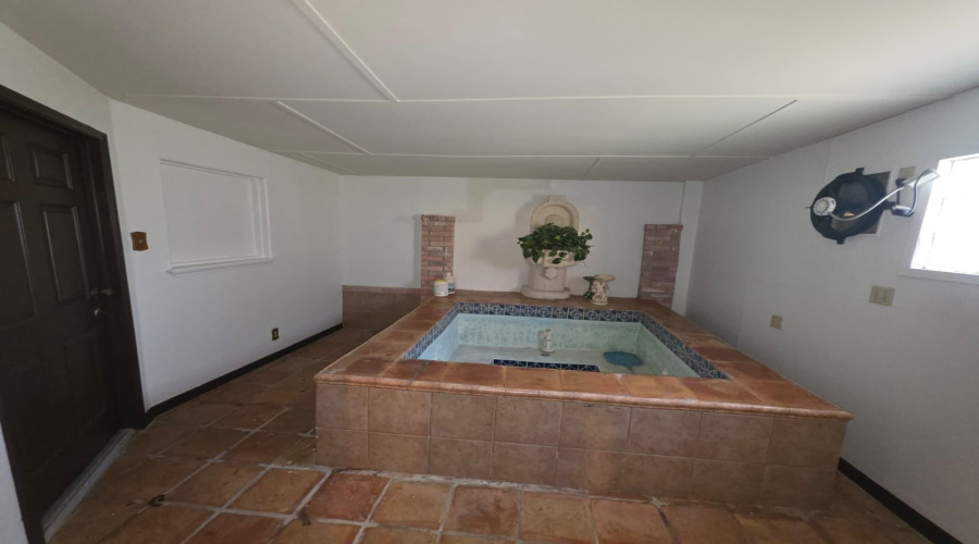 2420 Stewart St, Laredo, Texas 78043, 4 Bedrooms Bedrooms, 6 Rooms Rooms,2 BathroomsBathrooms,Residential,For Rent,2420 Stewart St,20264166