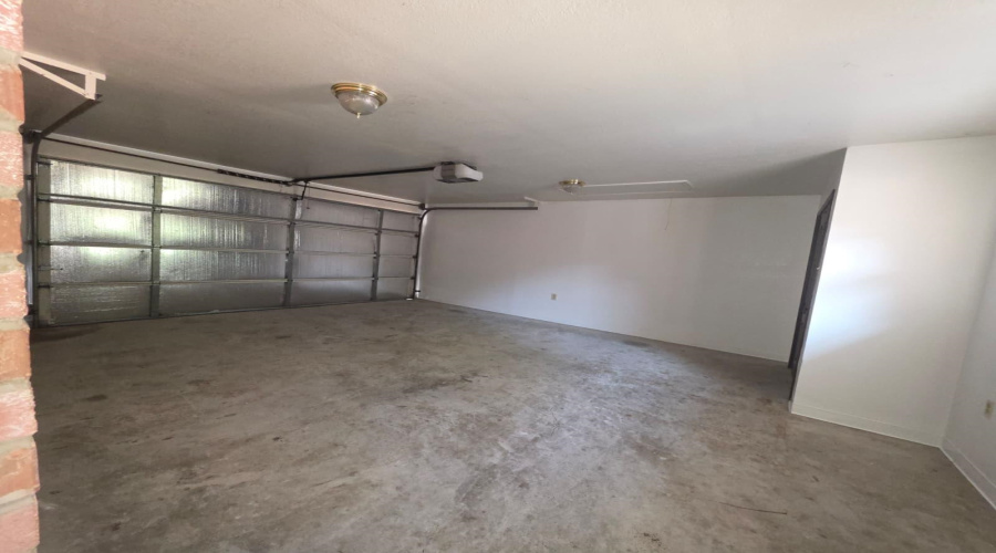 2420 Stewart St, Laredo, Texas 78043, 4 Bedrooms Bedrooms, 6 Rooms Rooms,2 BathroomsBathrooms,Residential,For Rent,2420 Stewart St,20264166