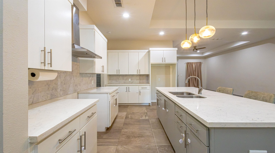 2510 Mario St., Laredo, Texas 78046, 4 Bedrooms Bedrooms, 6 Rooms Rooms,2 BathroomsBathrooms,Residential,For Sale,2510 Mario St.,20264167