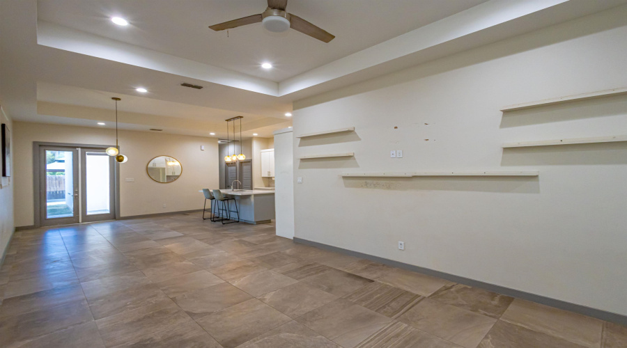 2510 Mario St., Laredo, Texas 78046, 4 Bedrooms Bedrooms, 6 Rooms Rooms,2 BathroomsBathrooms,Residential,For Sale,2510 Mario St.,20264167