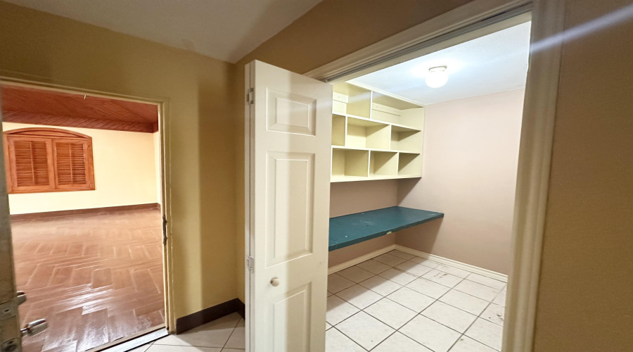 2305 Maida Ln, Laredo, Texas 78046, 3 Bedrooms Bedrooms, 7 Rooms Rooms,2 BathroomsBathrooms,Residential,For Sale,2305 Maida Ln,20264169