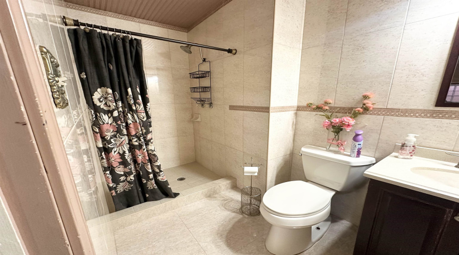 2305 Maida Ln, Laredo, Texas 78046, 3 Bedrooms Bedrooms, 7 Rooms Rooms,2 BathroomsBathrooms,Residential,For Sale,2305 Maida Ln,20264169