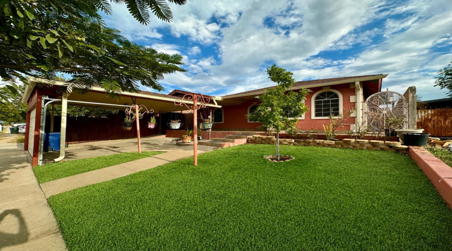 2305 Maida Ln, Laredo, Texas 78046, 3 Bedrooms Bedrooms, 7 Rooms Rooms,2 BathroomsBathrooms,Residential,For Sale,2305 Maida Ln,20264169
