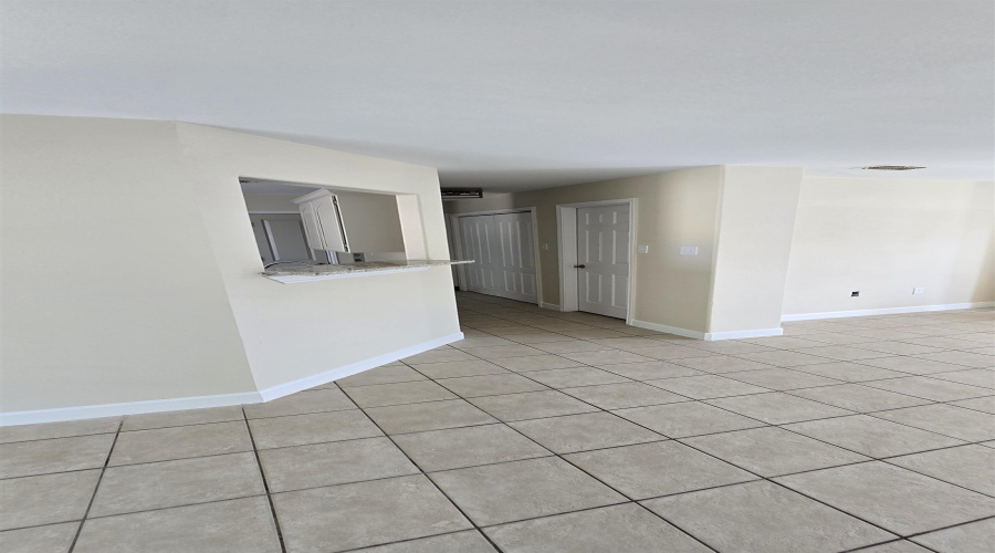1136 Savannah Lp, Laredo, Texas 78046, 3 Bedrooms Bedrooms, 6 Rooms Rooms,2 BathroomsBathrooms,Residential,For Sale,1136 Savannah Lp,20264170