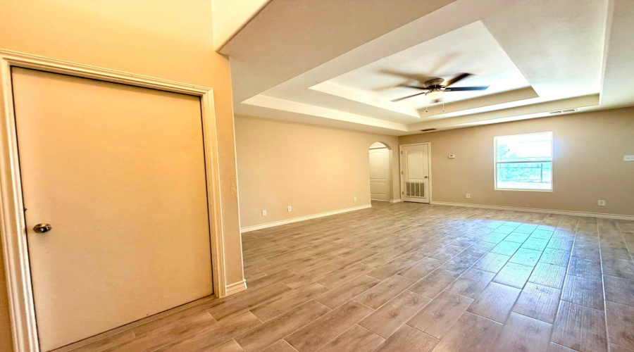 9910 Natalia Dr, Laredo, Texas 78045, 3 Bedrooms Bedrooms, 5 Rooms Rooms,2 BathroomsBathrooms,Residential,For Rent,9910 Natalia Dr,20264171