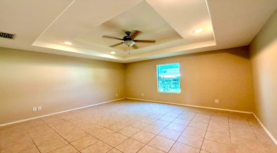 9910 Natalia Dr, Laredo, Texas 78045, 3 Bedrooms Bedrooms, 5 Rooms Rooms,2 BathroomsBathrooms,Residential,For Rent,9910 Natalia Dr,20264171