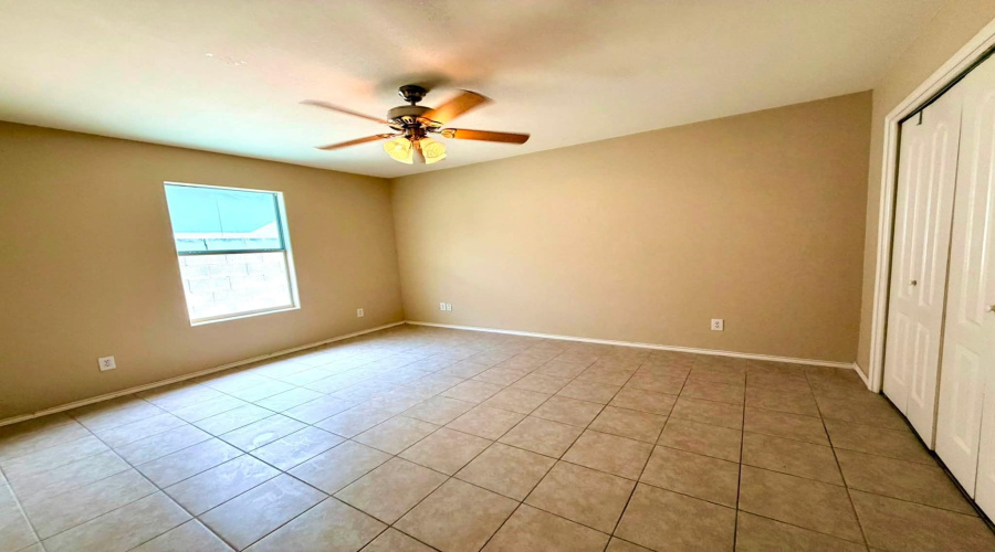 9910 Natalia Dr, Laredo, Texas 78045, 3 Bedrooms Bedrooms, 5 Rooms Rooms,2 BathroomsBathrooms,Residential,For Rent,9910 Natalia Dr,20264171