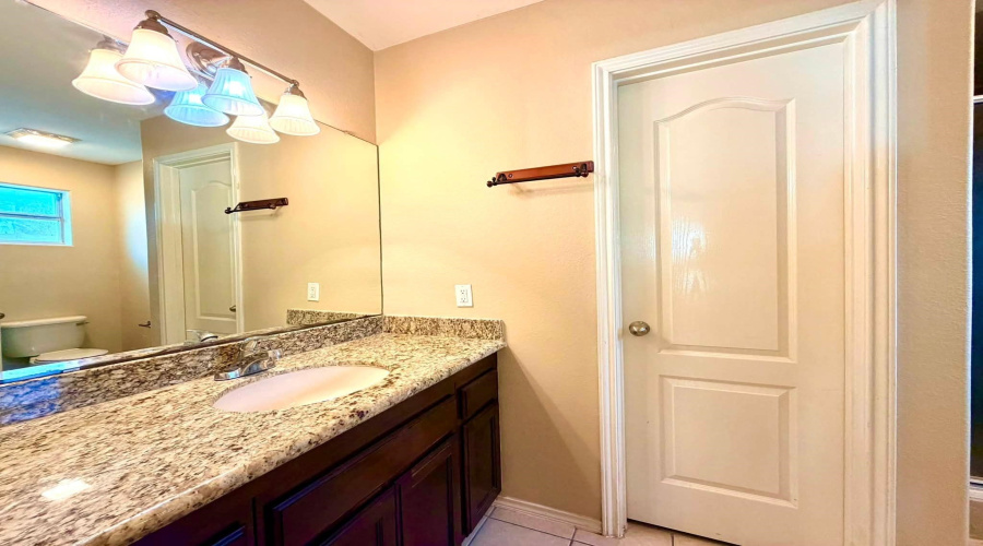 9910 Natalia Dr, Laredo, Texas 78045, 3 Bedrooms Bedrooms, 5 Rooms Rooms,2 BathroomsBathrooms,Residential,For Rent,9910 Natalia Dr,20264171