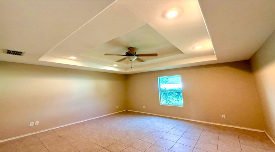 9910 Natalia Dr, Laredo, Texas 78045, 3 Bedrooms Bedrooms, 5 Rooms Rooms,2 BathroomsBathrooms,Residential,For Rent,9910 Natalia Dr,20264171