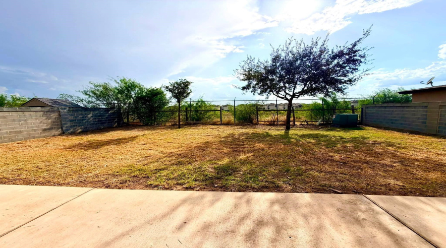 9910 Natalia Dr, Laredo, Texas 78045, 3 Bedrooms Bedrooms, 5 Rooms Rooms,2 BathroomsBathrooms,Residential,For Rent,9910 Natalia Dr,20264171