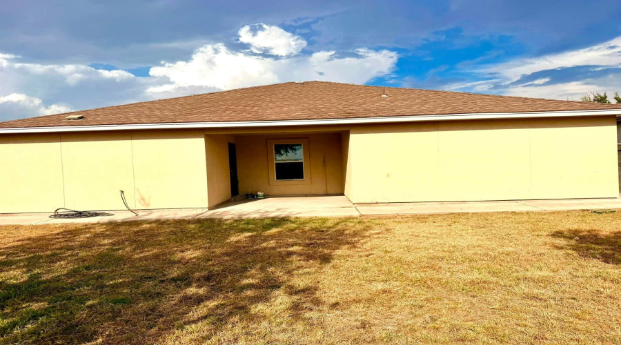 9910 Natalia Dr, Laredo, Texas 78045, 3 Bedrooms Bedrooms, 5 Rooms Rooms,2 BathroomsBathrooms,Residential,For Rent,9910 Natalia Dr,20264171