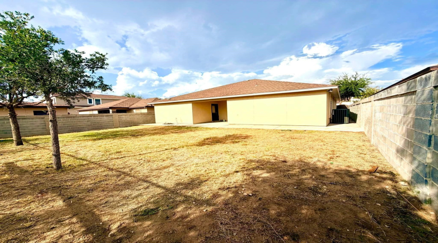 9910 Natalia Dr, Laredo, Texas 78045, 3 Bedrooms Bedrooms, 5 Rooms Rooms,2 BathroomsBathrooms,Residential,For Rent,9910 Natalia Dr,20264171