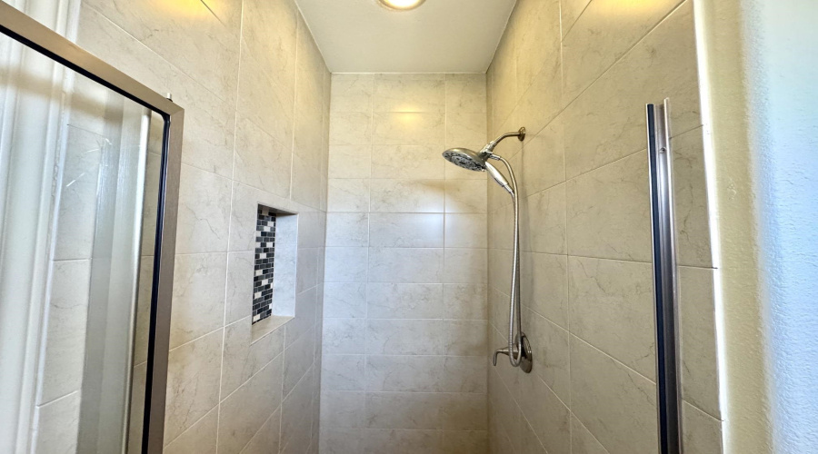 7604 Patricia Highsmith Dr, Laredo, Texas 78041, 4 Bedrooms Bedrooms, 8 Rooms Rooms,3 BathroomsBathrooms,Residential,For Sale,7604 Patricia Highsmith Dr,20264172
