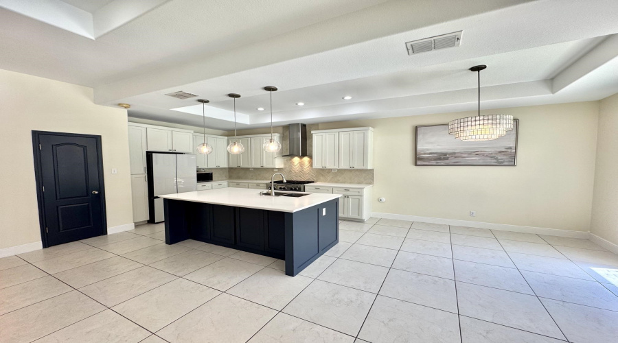 7604 Patricia Highsmith Dr, Laredo, Texas 78041, 4 Bedrooms Bedrooms, 8 Rooms Rooms,3 BathroomsBathrooms,Residential,For Sale,7604 Patricia Highsmith Dr,20264172