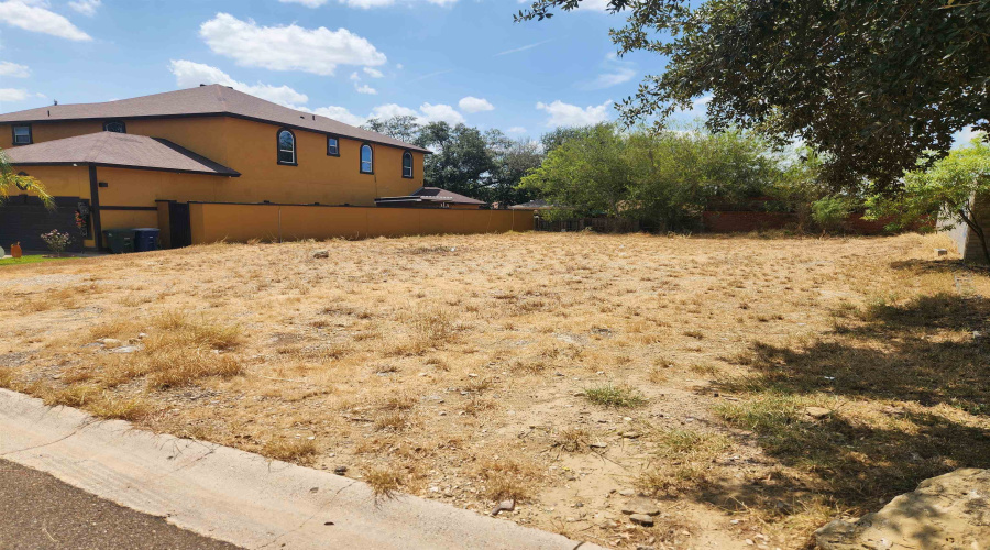 218 Daisy Ln, Laredo, Texas 78046, ,Land,For Sale,218 Daisy Ln,20264176