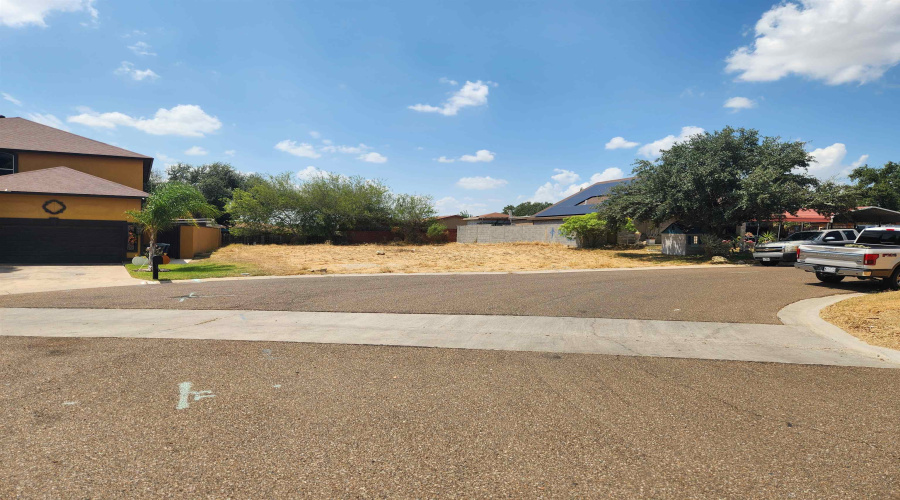 218 Daisy Ln, Laredo, Texas 78046, ,Land,For Sale,218 Daisy Ln,20264176