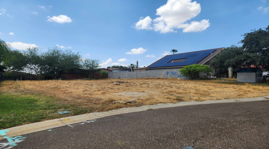 218 Daisy Ln, Laredo, Texas 78046, ,Land,For Sale,218 Daisy Ln,20264176