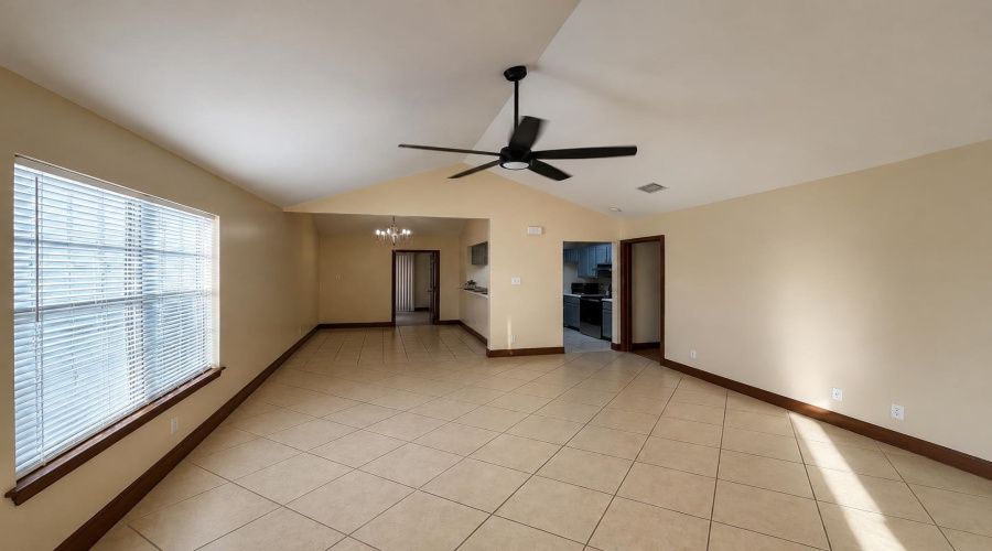 8704 Puerto Alegre, Laredo, Texas 78045, 4 Bedrooms Bedrooms, 7 Rooms Rooms,2 BathroomsBathrooms,Residential,For Sale,8704 Puerto Alegre,20264173