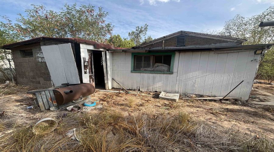 1710 Coke St, Laredo, Texas 78040, 2 Bedrooms Bedrooms, 3 Rooms Rooms,1 BathroomBathrooms,Residential,For Sale,1710 Coke St,20264175