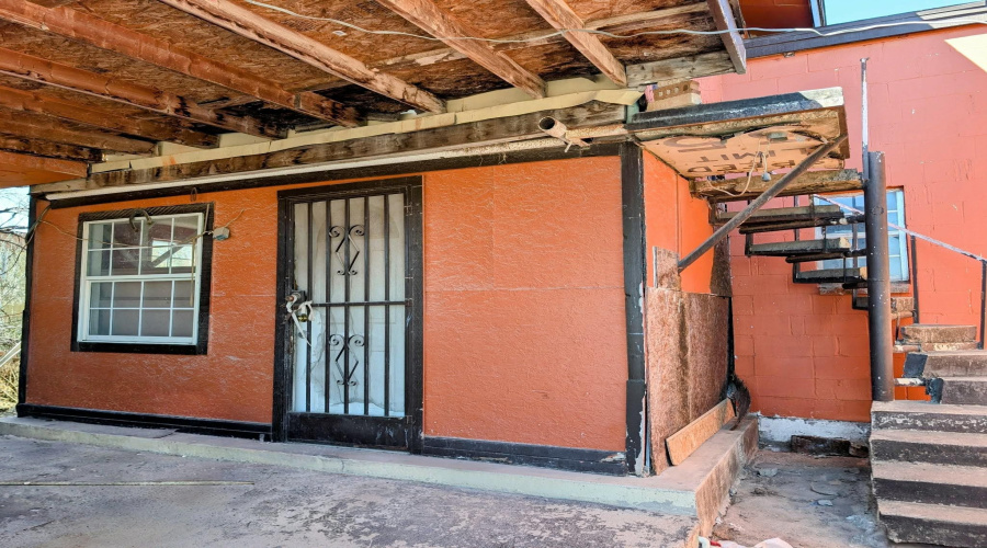 222 Barrera Rd, Laredo, Texas 78043, 3 Bedrooms Bedrooms, 6 Rooms Rooms,2 BathroomsBathrooms,Residential,For Sale,222 Barrera Rd,20264177