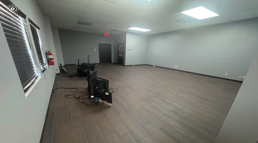 6414 McPherson Rd, Laredo, Texas 78041, 1 Room Rooms,1 BathroomBathrooms,Commercial retail/office,For Rent,6414 McPherson Rd,20264185