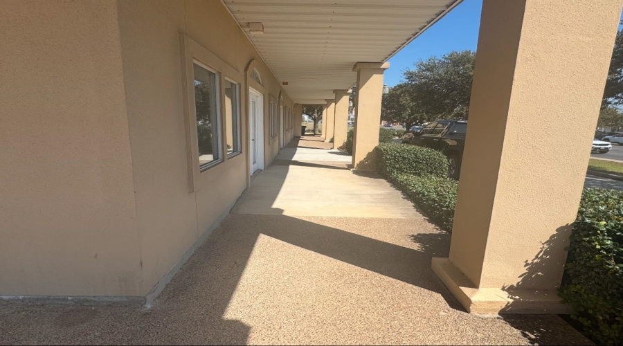 6414 McPherson Rd, Laredo, Texas 78041, 1 Room Rooms,1 BathroomBathrooms,Commercial retail/office,For Rent,6414 McPherson Rd,20264185