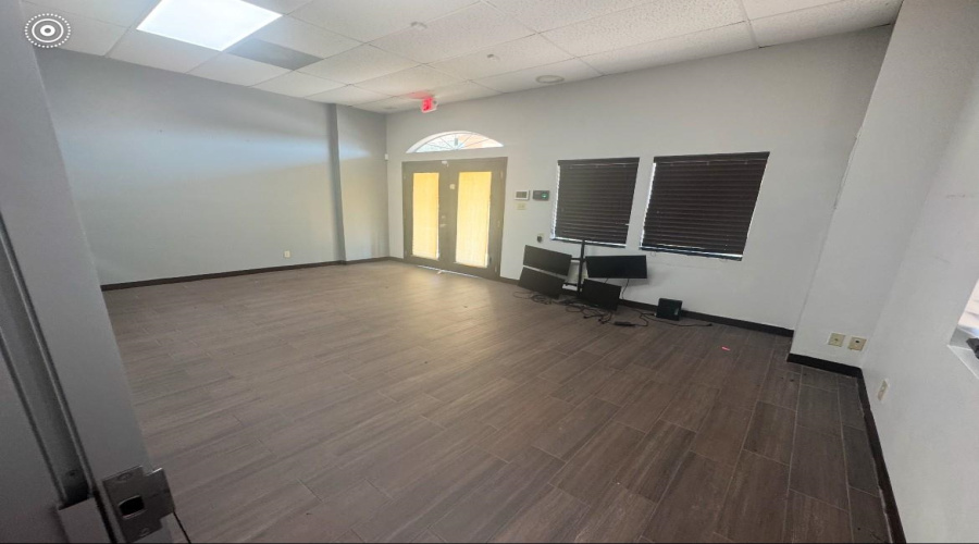 6414 McPherson Rd, Laredo, Texas 78041, 1 Room Rooms,1 BathroomBathrooms,Commercial retail/office,For Rent,6414 McPherson Rd,20264185
