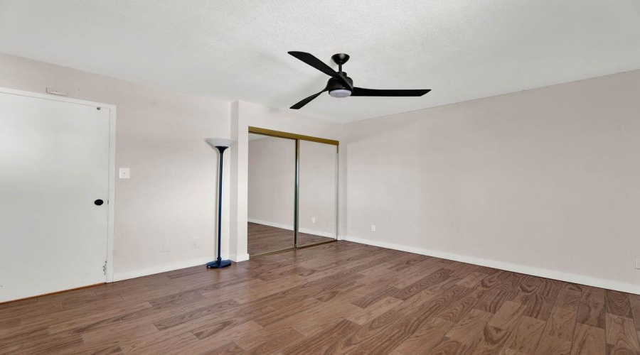 2088 Sunset Dr, Zapata, Texas 78076, 3 Bedrooms Bedrooms, 5 Rooms Rooms,1 BathroomBathrooms,Residential,For Sale,2088 Sunset Dr,20264180