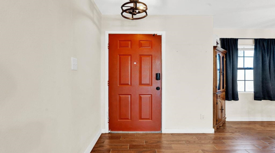 2088 Sunset Dr, Zapata, Texas 78076, 3 Bedrooms Bedrooms, 5 Rooms Rooms,1 BathroomBathrooms,Residential,For Sale,2088 Sunset Dr,20264180