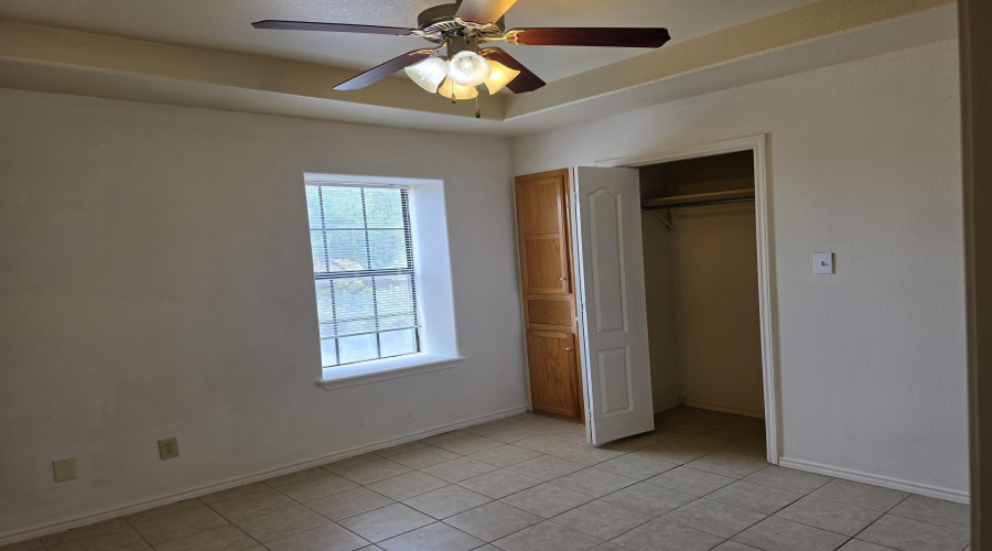 4101 Tilden Ave, Laredo, Texas 78041, 2 Bedrooms Bedrooms, 5 Rooms Rooms,2 BathroomsBathrooms,Residential,For Rent,4101 Tilden Ave,20264181