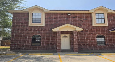 4101 Tilden Ave, Laredo, Texas 78041, 2 Bedrooms Bedrooms, 5 Rooms Rooms,2 BathroomsBathrooms,Residential,For Rent,4101 Tilden Ave,20264181