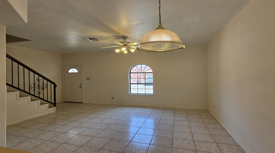 4101 Tilden Ave, Laredo, Texas 78041, 2 Bedrooms Bedrooms, 5 Rooms Rooms,2 BathroomsBathrooms,Residential,For Rent,4101 Tilden Ave,20264181