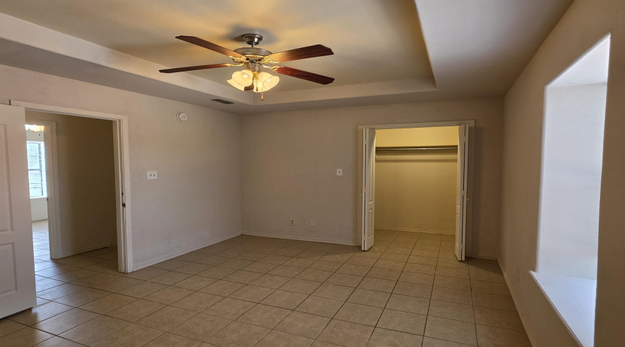 4101 Tilden Ave, Laredo, Texas 78041, 2 Bedrooms Bedrooms, 5 Rooms Rooms,2 BathroomsBathrooms,Residential,For Rent,4101 Tilden Ave,20264181