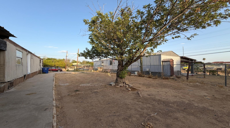 4552 Sepulveda Ln, Laredo, Texas 78046, 2 Bedrooms Bedrooms, 3 Rooms Rooms,1 BathroomBathrooms,Residential,For Sale,4552 Sepulveda Ln,20264182