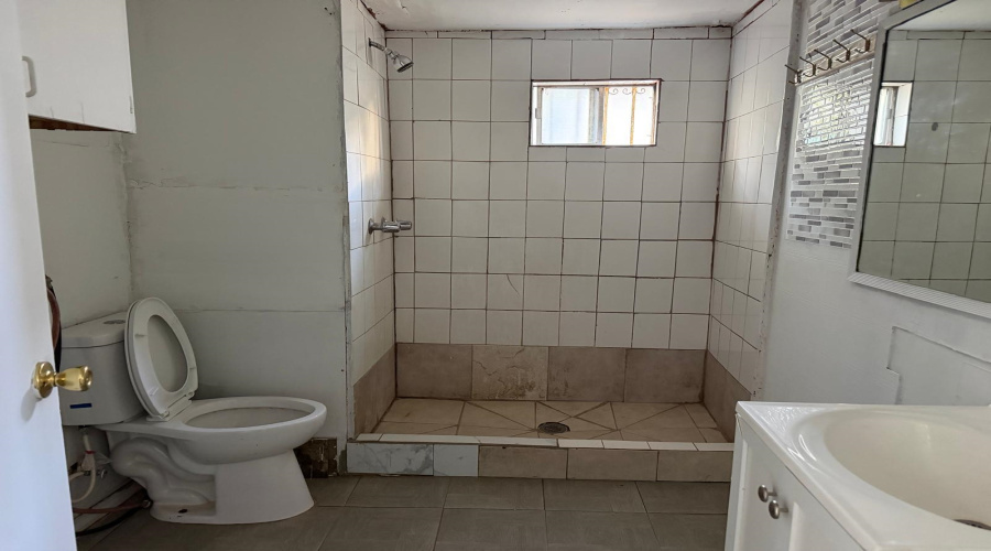 4552 Sepulveda Ln, Laredo, Texas 78046, 2 Bedrooms Bedrooms, 3 Rooms Rooms,1 BathroomBathrooms,Residential,For Sale,4552 Sepulveda Ln,20264182