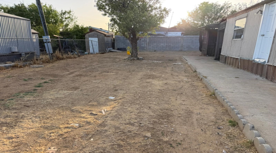 4552 Sepulveda Ln, Laredo, Texas 78046, 2 Bedrooms Bedrooms, 3 Rooms Rooms,1 BathroomBathrooms,Residential,For Sale,4552 Sepulveda Ln,20264182