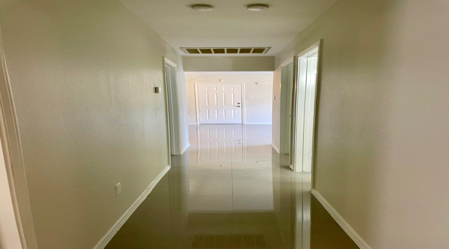 355 Ocean Dr, laredo, Texas 78043, 3 Bedrooms Bedrooms, 5 Rooms Rooms,2 BathroomsBathrooms,Residential,For Rent,355 Ocean Dr,20264184
