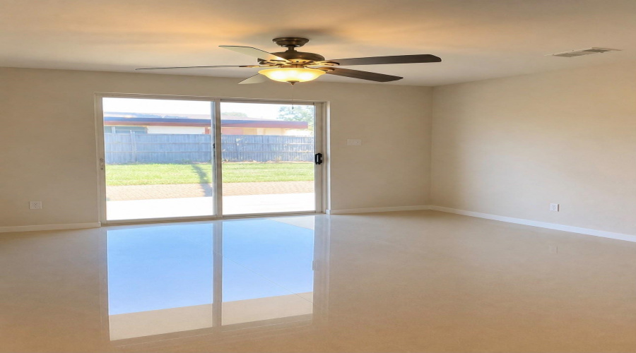 355 Ocean Dr, laredo, Texas 78043, 3 Bedrooms Bedrooms, 5 Rooms Rooms,2 BathroomsBathrooms,Residential,For Rent,355 Ocean Dr,20264184