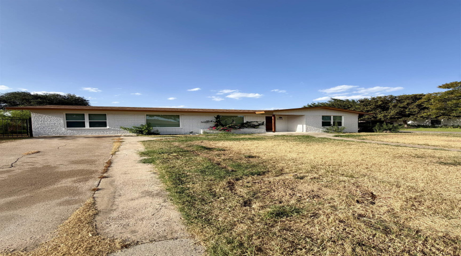 2320 Garfield St, Laredo, Texas 78043, 4 Bedrooms Bedrooms, 6 Rooms Rooms,3 BathroomsBathrooms,Residential,For Rent,2320 Garfield St,20264186