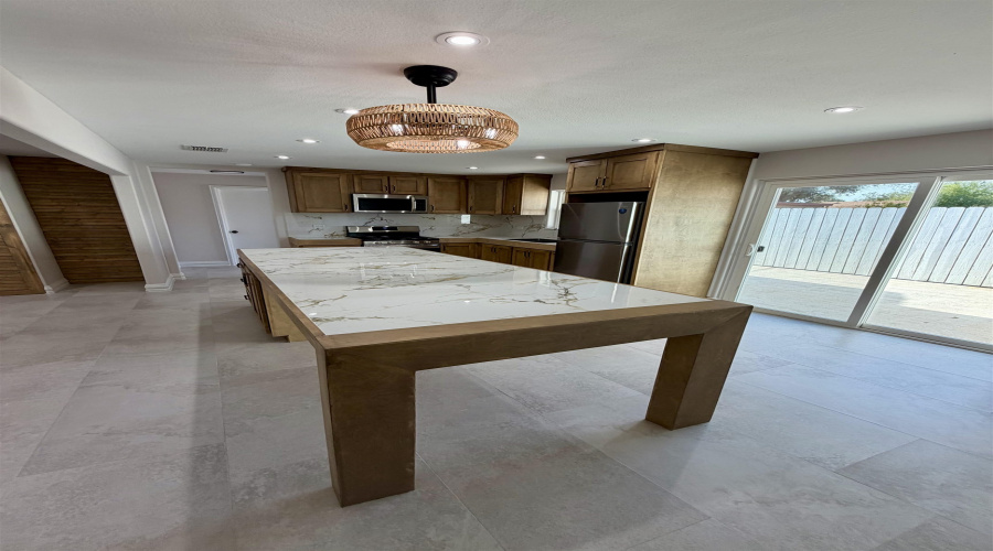 2320 Garfield St, Laredo, Texas 78043, 4 Bedrooms Bedrooms, 6 Rooms Rooms,3 BathroomsBathrooms,Residential,For Rent,2320 Garfield St,20264186