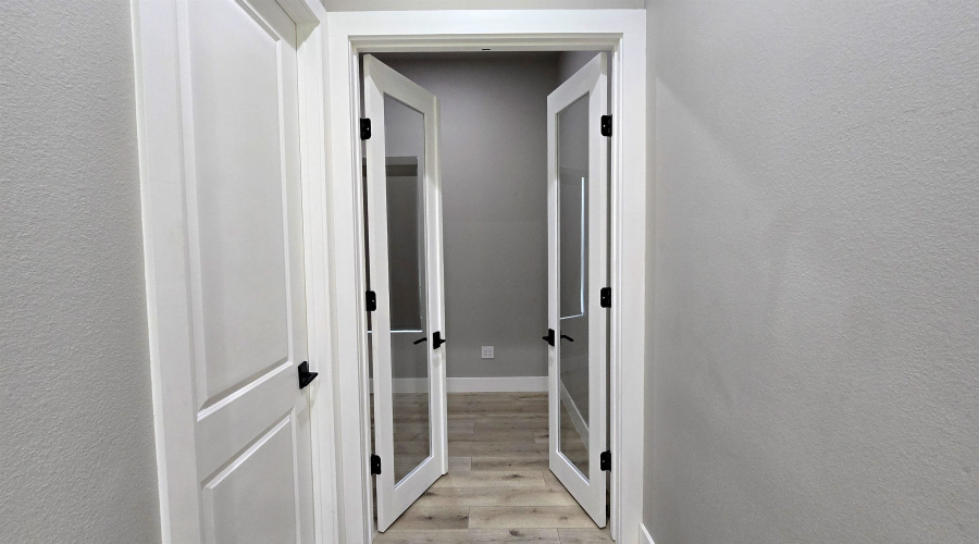 7201 Sylvia Plath Dr, Laredo, Texas 78041, 3 Bedrooms Bedrooms, 5 Rooms Rooms,3 BathroomsBathrooms,Residential,For Sale,7201 Sylvia Plath Dr,20264188