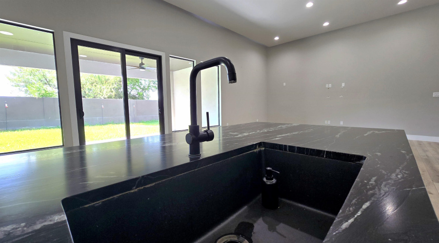 7201 Sylvia Plath Dr, Laredo, Texas 78041, 3 Bedrooms Bedrooms, 5 Rooms Rooms,3 BathroomsBathrooms,Residential,For Sale,7201 Sylvia Plath Dr,20264188