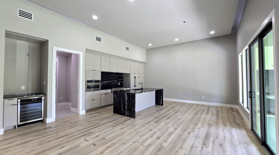 7201 Sylvia Plath Dr, Laredo, Texas 78041, 3 Bedrooms Bedrooms, 5 Rooms Rooms,3 BathroomsBathrooms,Residential,For Sale,7201 Sylvia Plath Dr,20264188