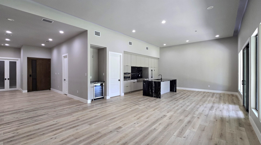 7201 Sylvia Plath Dr, Laredo, Texas 78041, 3 Bedrooms Bedrooms, 5 Rooms Rooms,3 BathroomsBathrooms,Residential,For Sale,7201 Sylvia Plath Dr,20264188