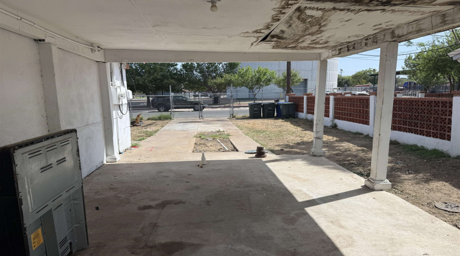 2218 E Price St, Laredo, Texas 78040, 3 Bedrooms Bedrooms, 6 Rooms Rooms,1 BathroomBathrooms,Residential,For Rent,2218 E Price St,20264189