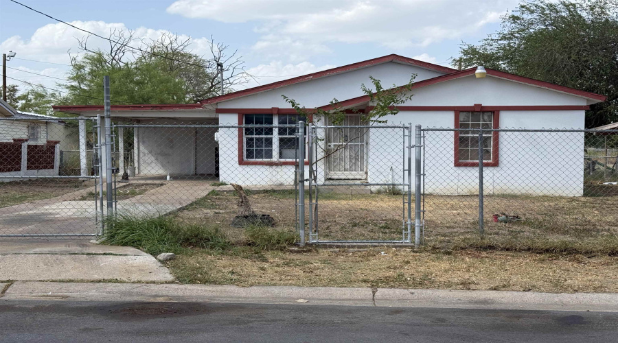 2218 E Price St, Laredo, Texas 78040, 3 Bedrooms Bedrooms, 6 Rooms Rooms,1 BathroomBathrooms,Residential,For Rent,2218 E Price St,20264189