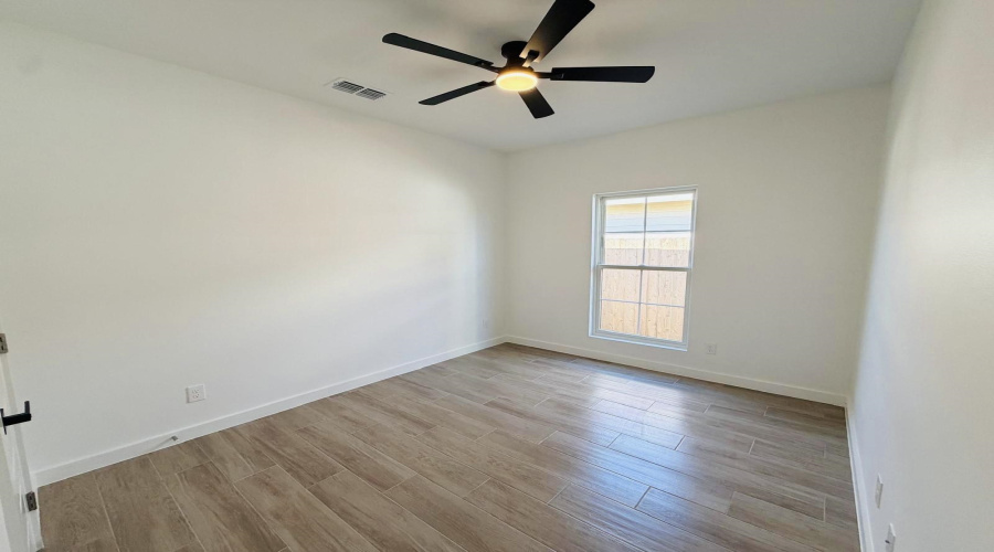 5608 Moses Lp., LAREDO, Texas 78046, 3 Bedrooms Bedrooms, 5 Rooms Rooms,2 BathroomsBathrooms,Residential,For Rent,5608 Moses Lp.,20264190