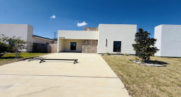 5608 Moses Lp., LAREDO, Texas 78046, 3 Bedrooms Bedrooms, 5 Rooms Rooms,2 BathroomsBathrooms,Residential,For Rent,5608 Moses Lp.,20264190 5608 Moses Lp., LAREDO, Texas 78046, 3 Bedrooms Bedrooms, 5 Rooms Rooms,2 BathroomsBathrooms,Residential,For Rent,5608 Moses Lp.,20264190