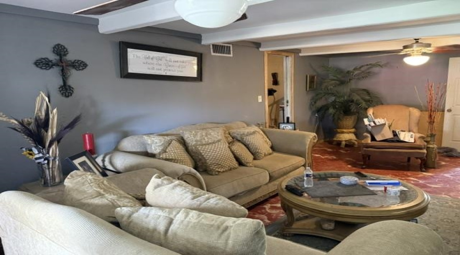 2101 N Smith Ave, Laredo, Texas 78043, 3 Bedrooms Bedrooms, 7 Rooms Rooms,2 BathroomsBathrooms,Residential,For Sale,2101 N Smith Ave,20264192