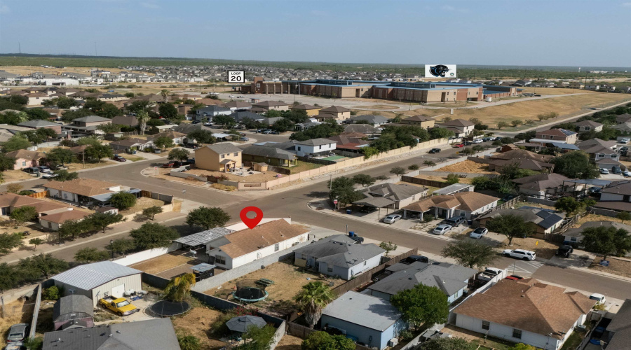3720 Nubes Dr, Laredo, Texas 78046, 3 Bedrooms Bedrooms, 5 Rooms Rooms,2 BathroomsBathrooms,Residential,For Sale,3720 Nubes Dr,20264193